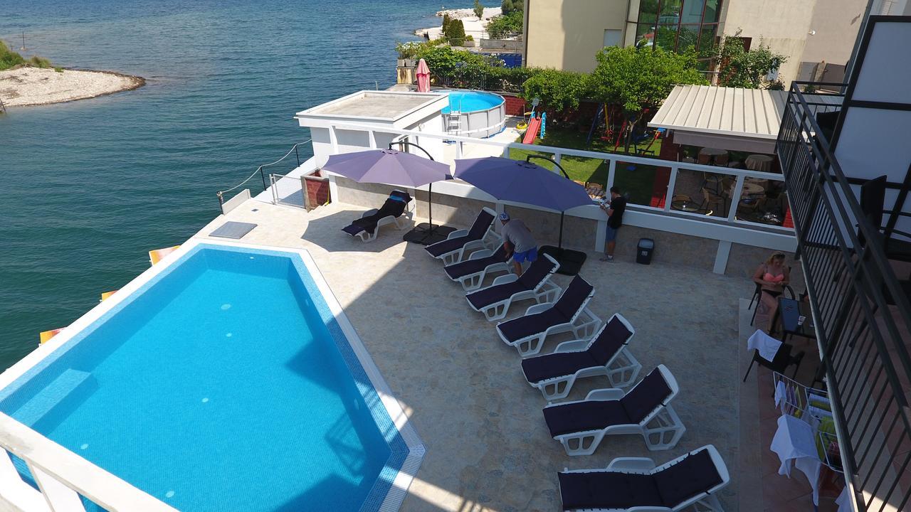 Apartments Riverside Herceg Novi Eksteriør bilde